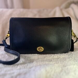 COPY - Vintage Coach Pocket Purse 9755